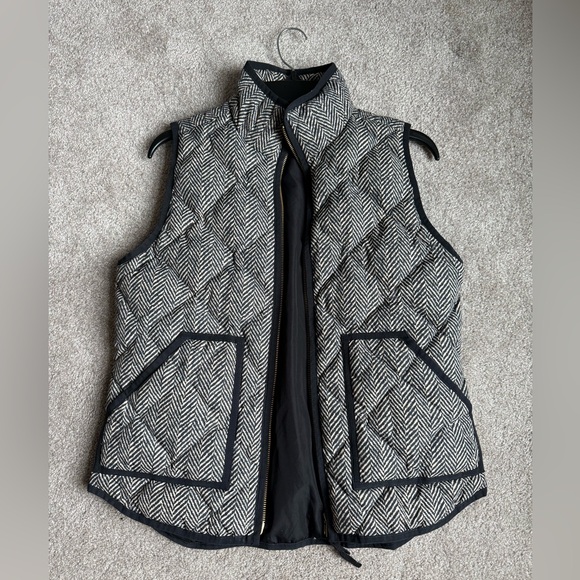 J. Crew Women's Excursion Black Quilted
Down Puffer Vest Herringbone. Like New! - Picture 4 of 7